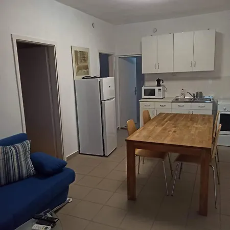 דירה Barackvirag