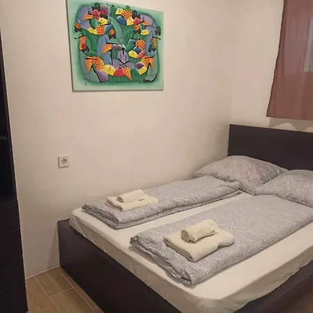 شقة Barackvirag *