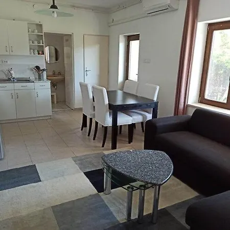 Barackvirag شقة Balatongyörök